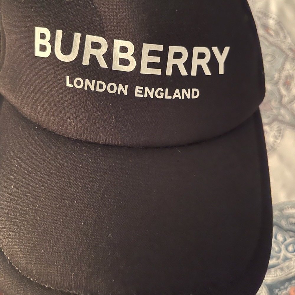 BURBERRY LONDON HAT SNAP BACK HAT
